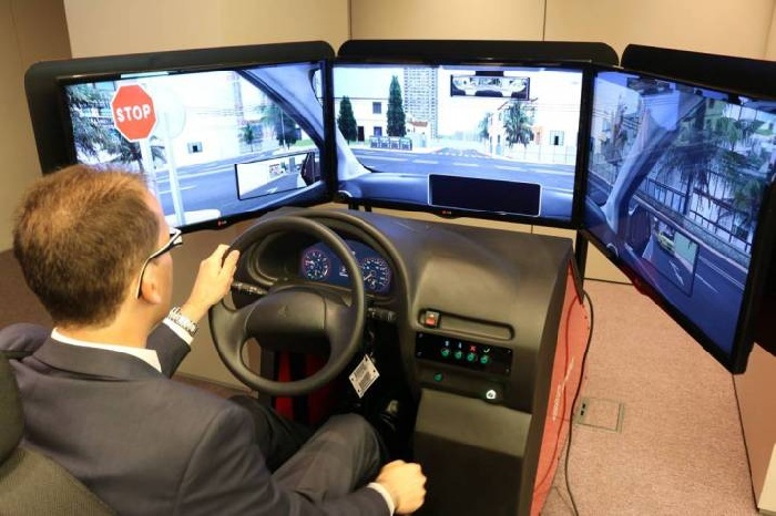 Ventajas de usar simuladores en la preparación para obtener la licencia de  conducir - Ariauto - Software para gestión de autoescuelas